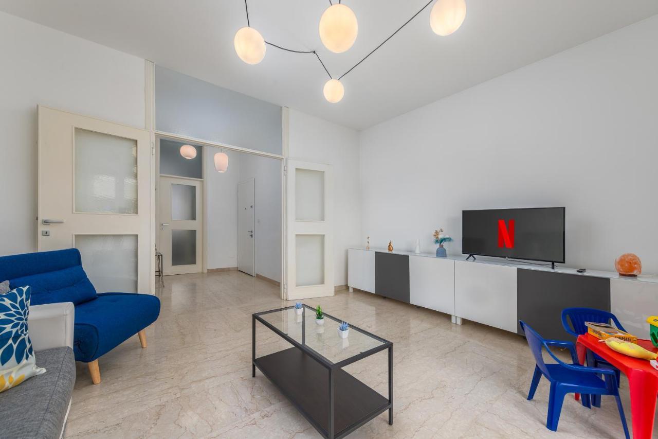 Niguarda-Zara Xxl Home,Two Balconies,Wifi,Family 米兰 外观 照片