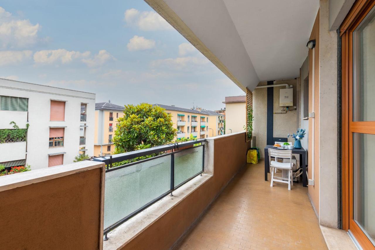 Niguarda-Zara Xxl Home,Two Balconies,Wifi,Family 米兰 外观 照片